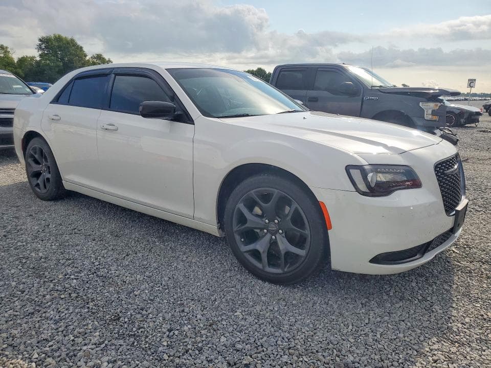 2023 CHRYSLER 300 TOURING 4