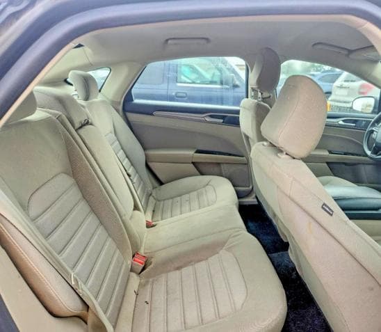 2020 FORD FUSION SE 10