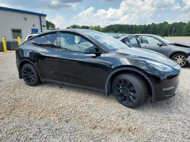 2023 TESLA MODEL Y 4