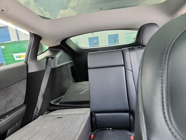 2023 TESLA MODEL Y 10