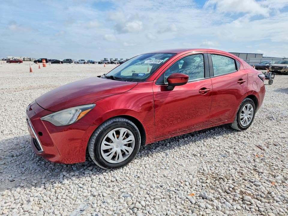 2019 TOYOTA YARIS L - 1