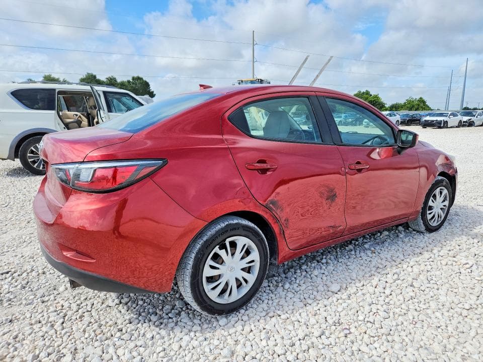 2019 TOYOTA YARIS L 3
