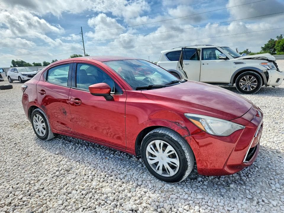 2019 TOYOTA YARIS L 4