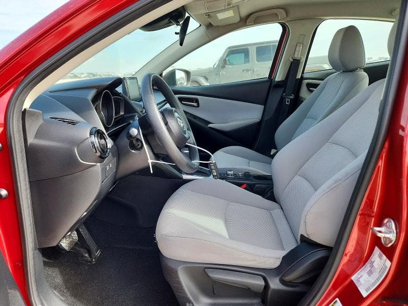 2019 TOYOTA YARIS L 7