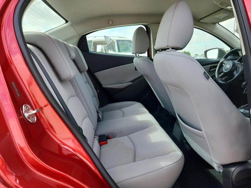 2019 TOYOTA YARIS L 10