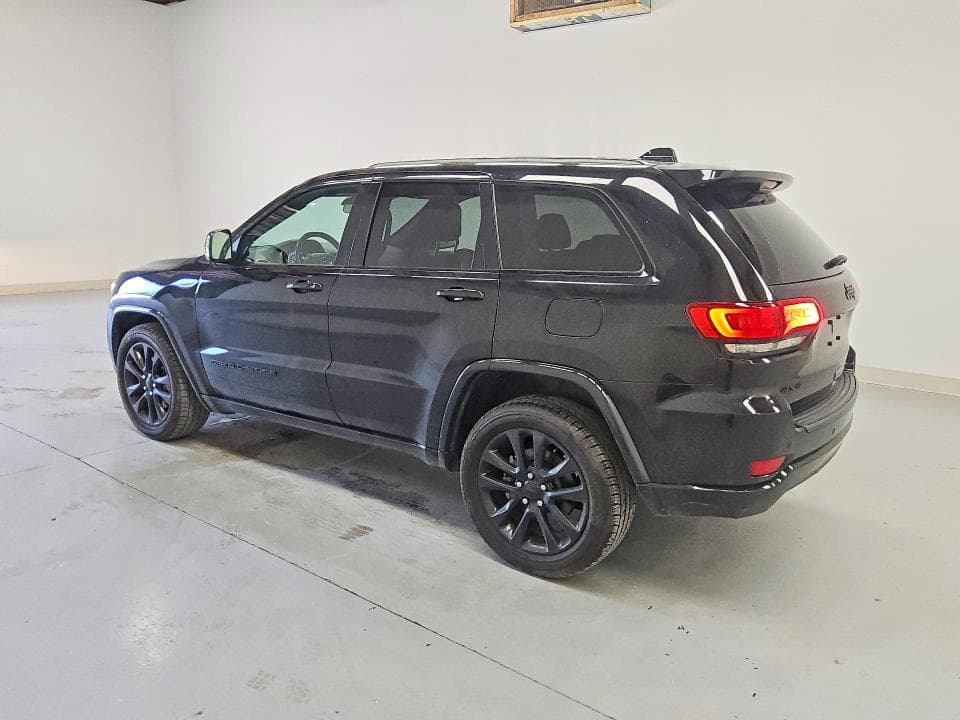 2021 JEEP GRAND CHEROKEE LAREDO 3