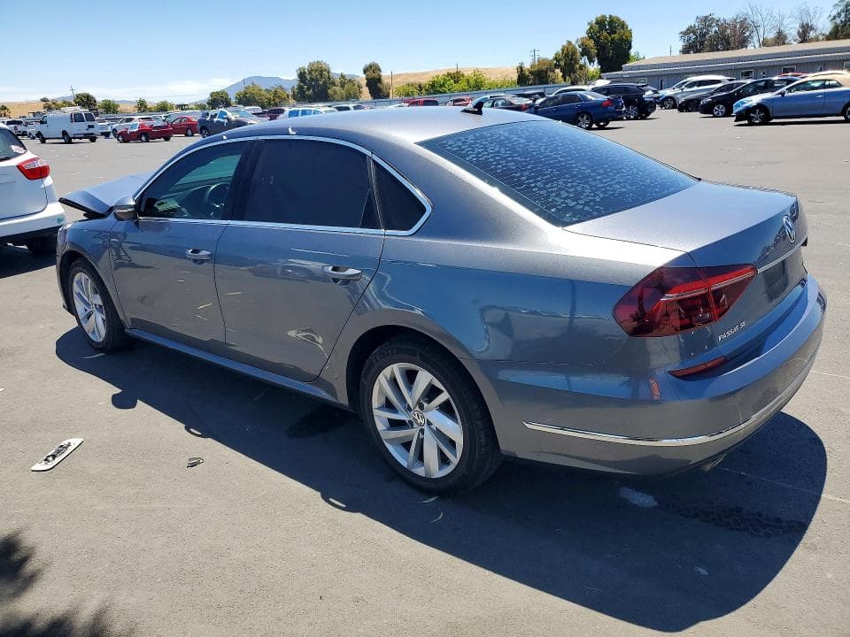2018 VOLKSWAGEN PASSAT SE 2