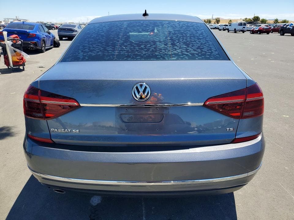 2018 VOLKSWAGEN PASSAT SE 6