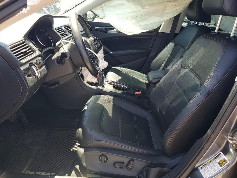 2018 VOLKSWAGEN PASSAT SE 7