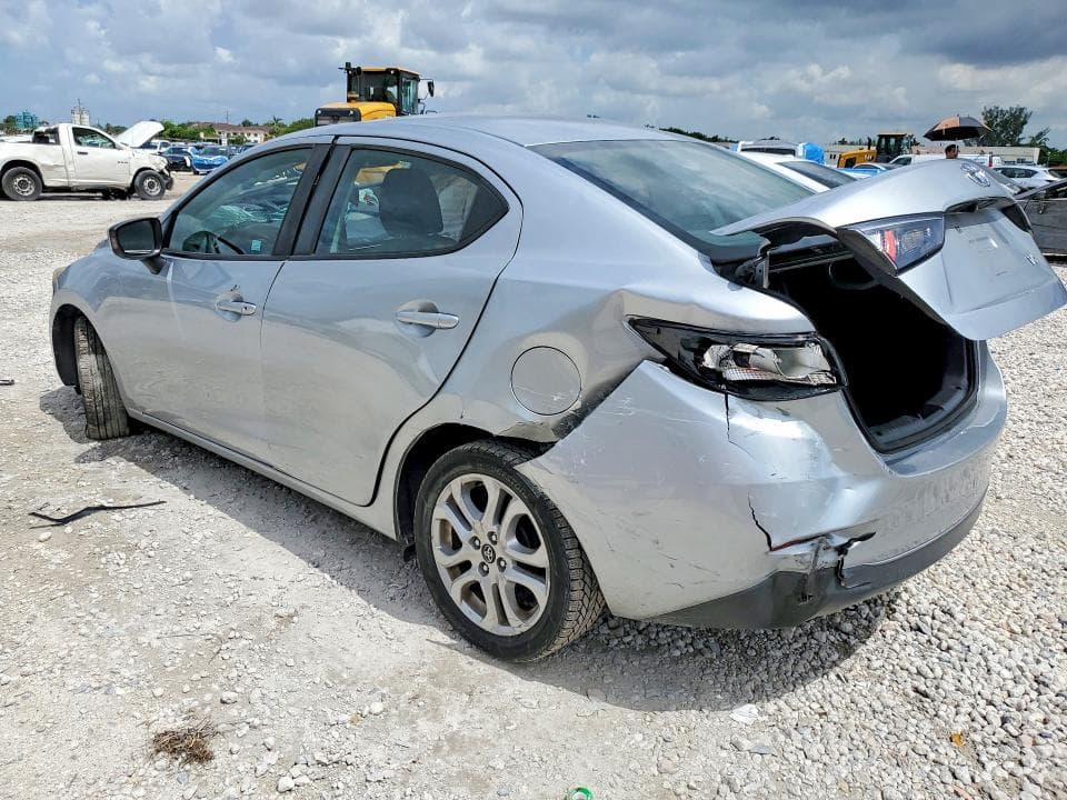 2018 TOYOTA YARIS IA BASE 2