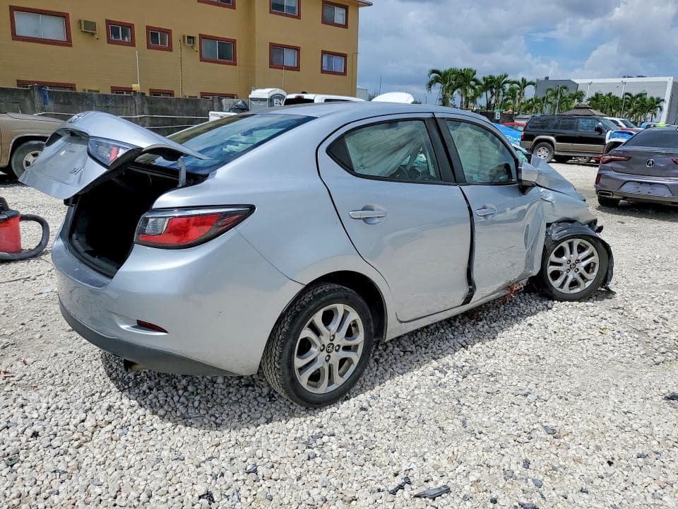 2018 TOYOTA YARIS IA BASE 3