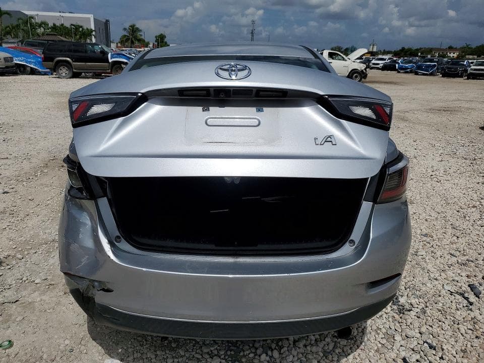 2018 TOYOTA YARIS IA BASE 6