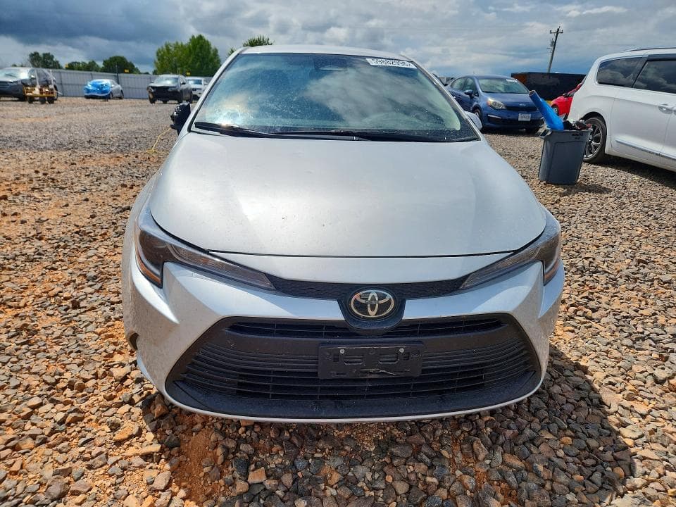 2025 TOYOTA COROLLA LE 5