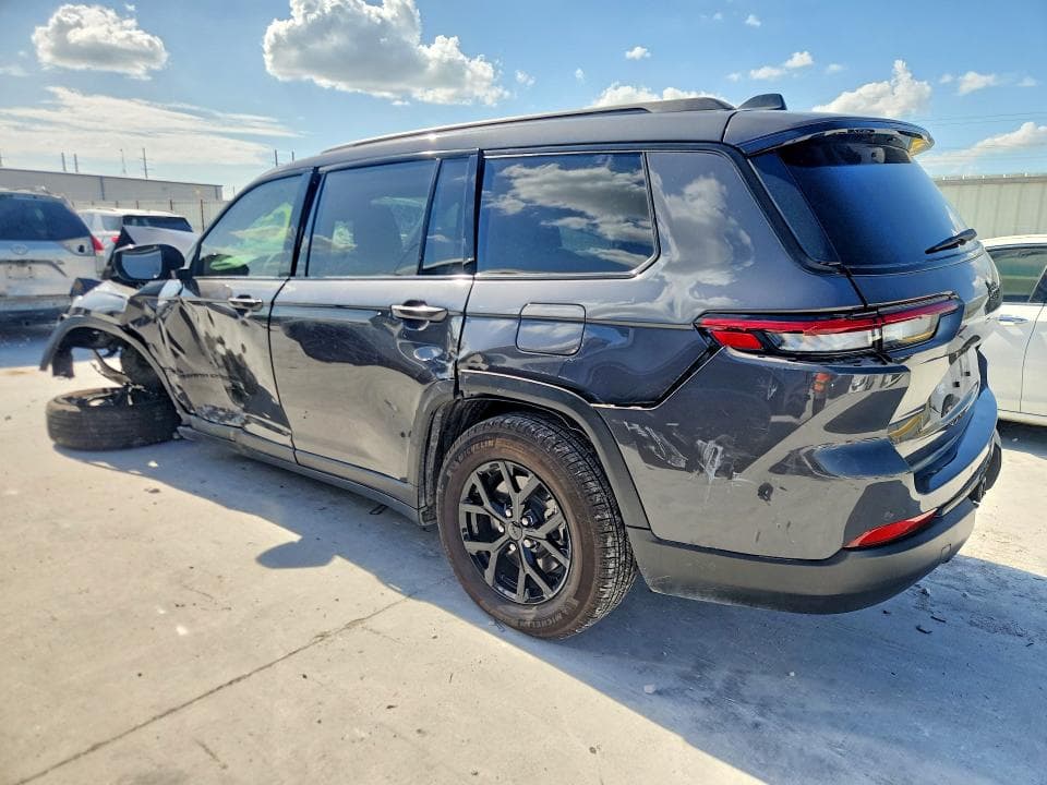 2024 JEEP GRAND CHEROKEE L LAREDO 2