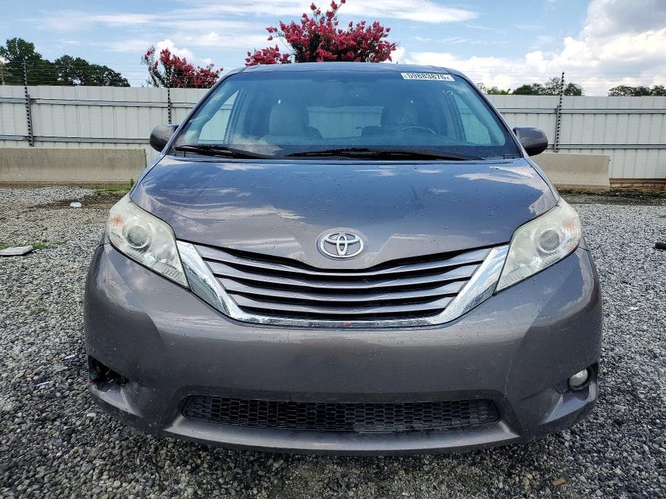 2016 TOYOTA SIENNA XLE 8-PASSENGER XLE 8-PASSENGER 5