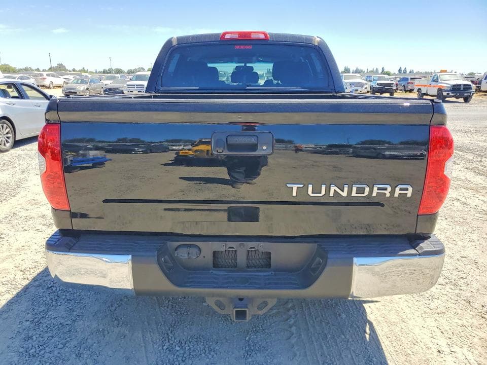 2017 TOYOTA TUNDRA CREWMAX SR5 6