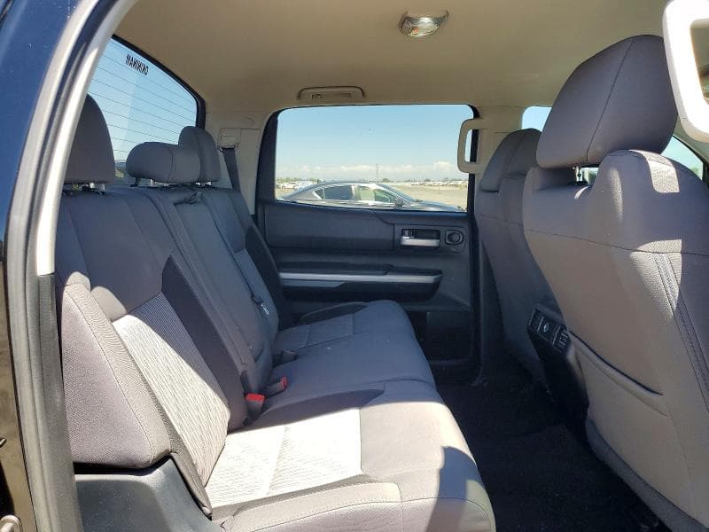 2017 TOYOTA TUNDRA CREWMAX SR5 10
