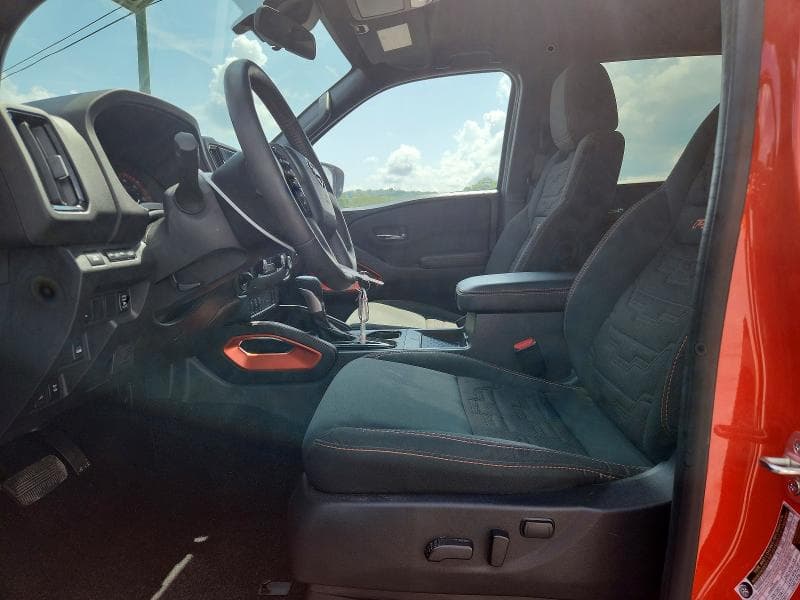 2025 NISSAN FRONTIER PRO-4X PRO-4X 8