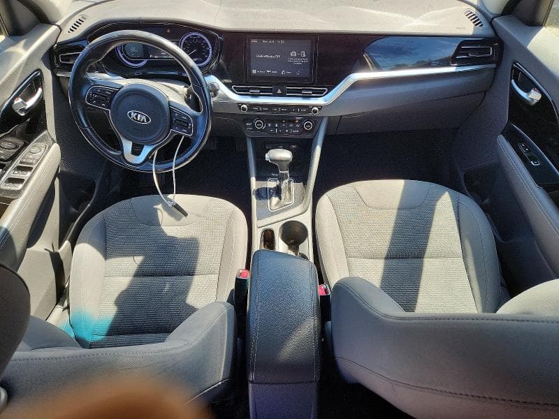 2021 KIA NIRO LXS 8