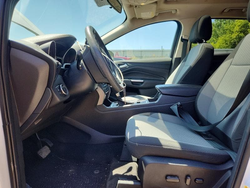 2017 FORD ESCAPE SE 7