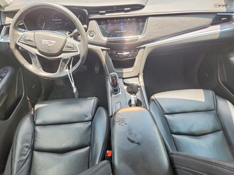 2017 CADILLAC XT5 LUXURY 8