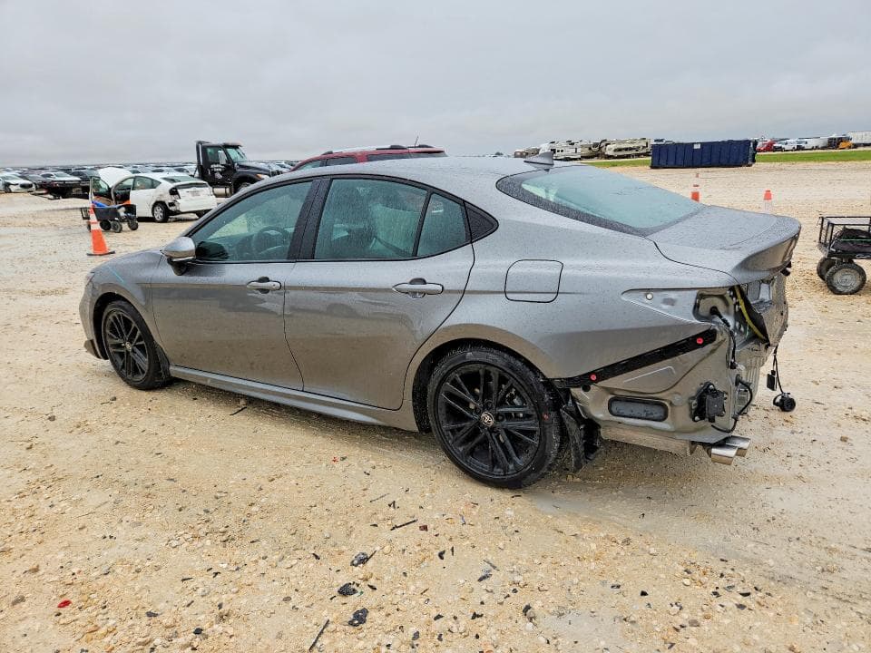 2026 TOYOTA CAMRY SE 2