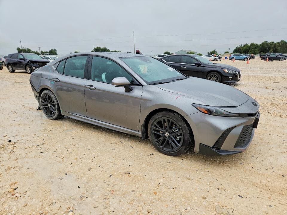 2026 TOYOTA CAMRY SE 4