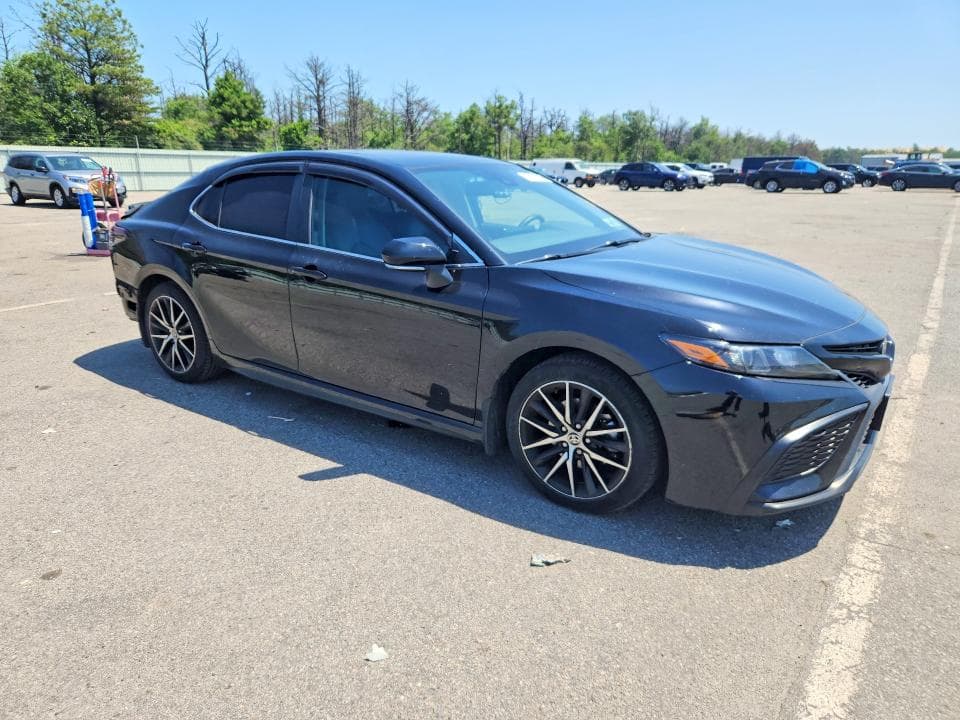2023 TOYOTA CAMRY SE 4