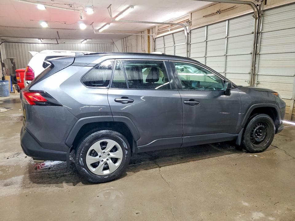 2020 TOYOTA RAV4 LE 3