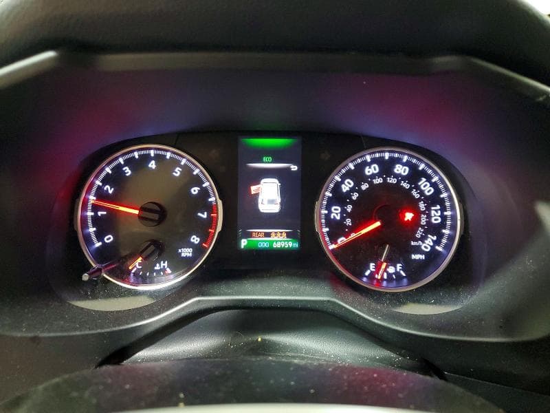 2020 TOYOTA RAV4 LE 9