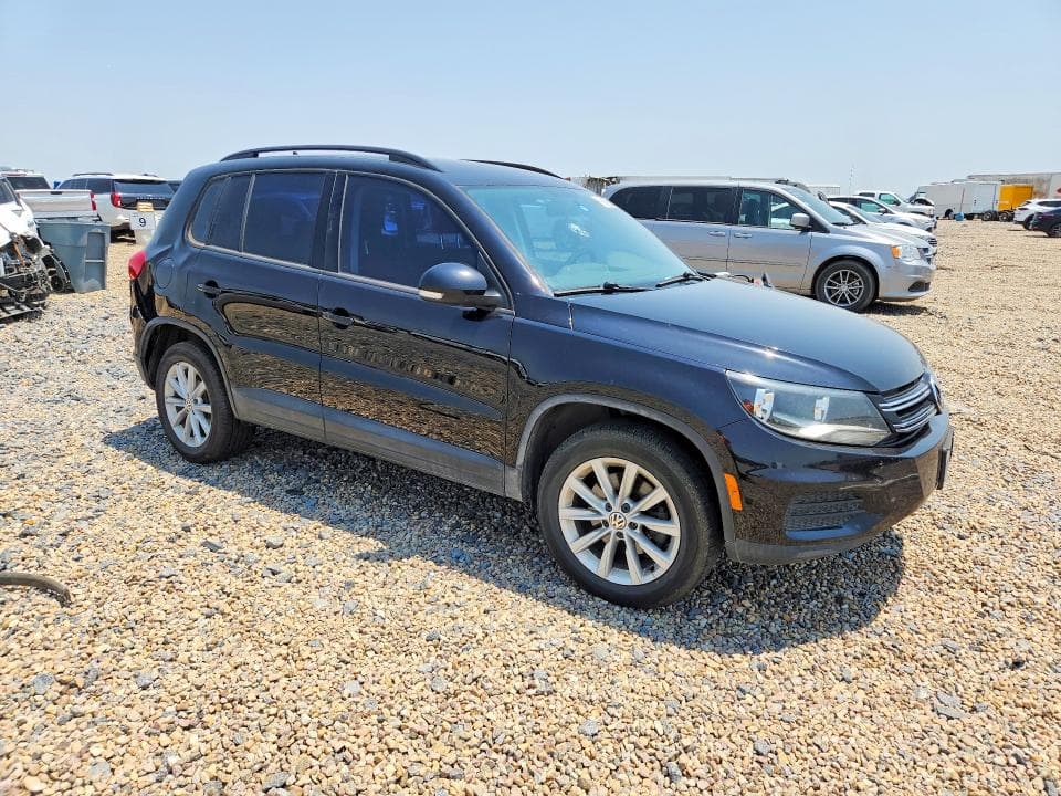 2017 VOLKSWAGEN TIGUAN S 4