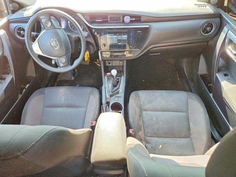 2017 TOYOTA COROLLA LE 8