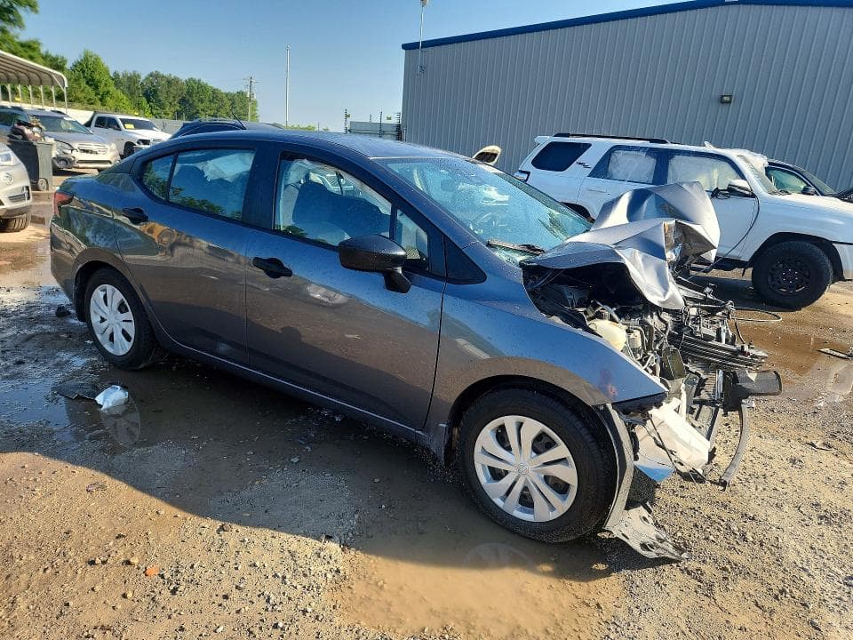 2021 NISSAN VERSA S 4