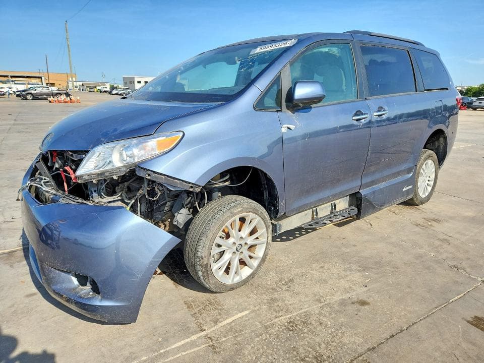 2017 TOYOTA SIENNA XLE 8-PASSENGER XLE 8-PASSENGER - 1