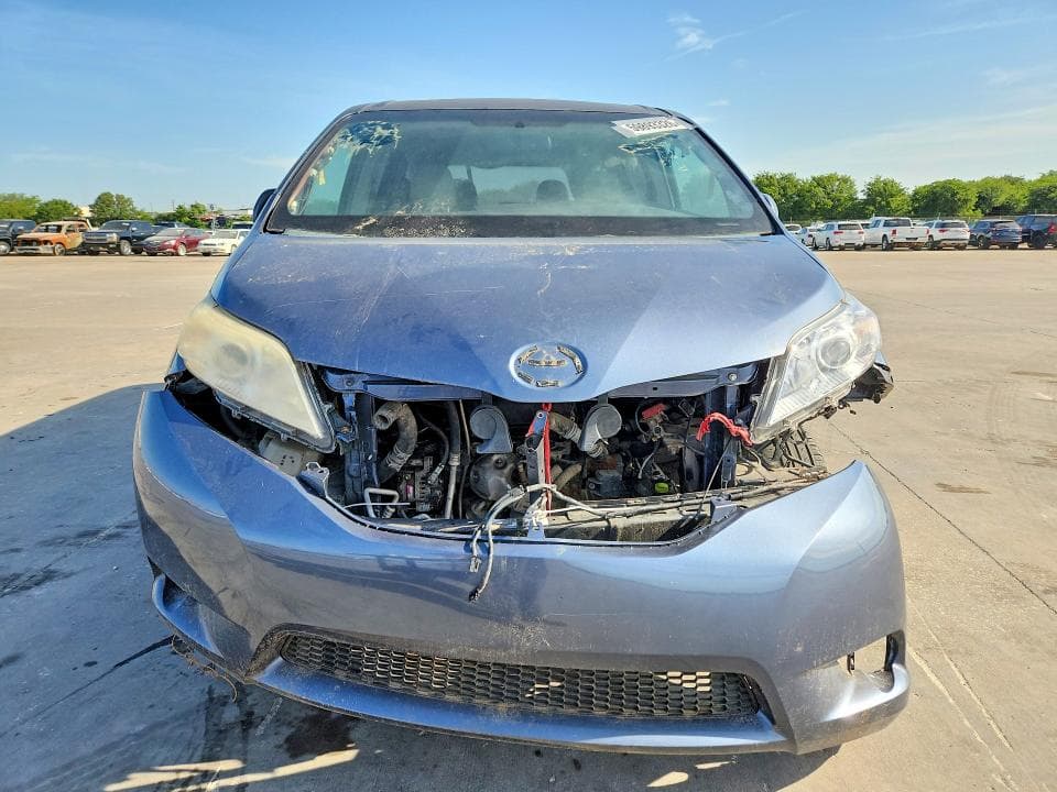 2017 TOYOTA SIENNA XLE 8-PASSENGER XLE 8-PASSENGER 6