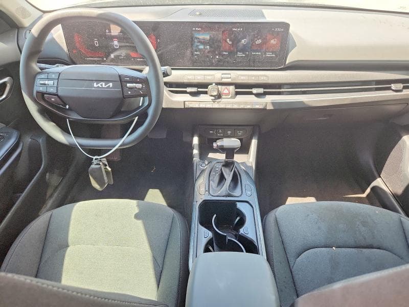 2025 KIA K4 LXS 8