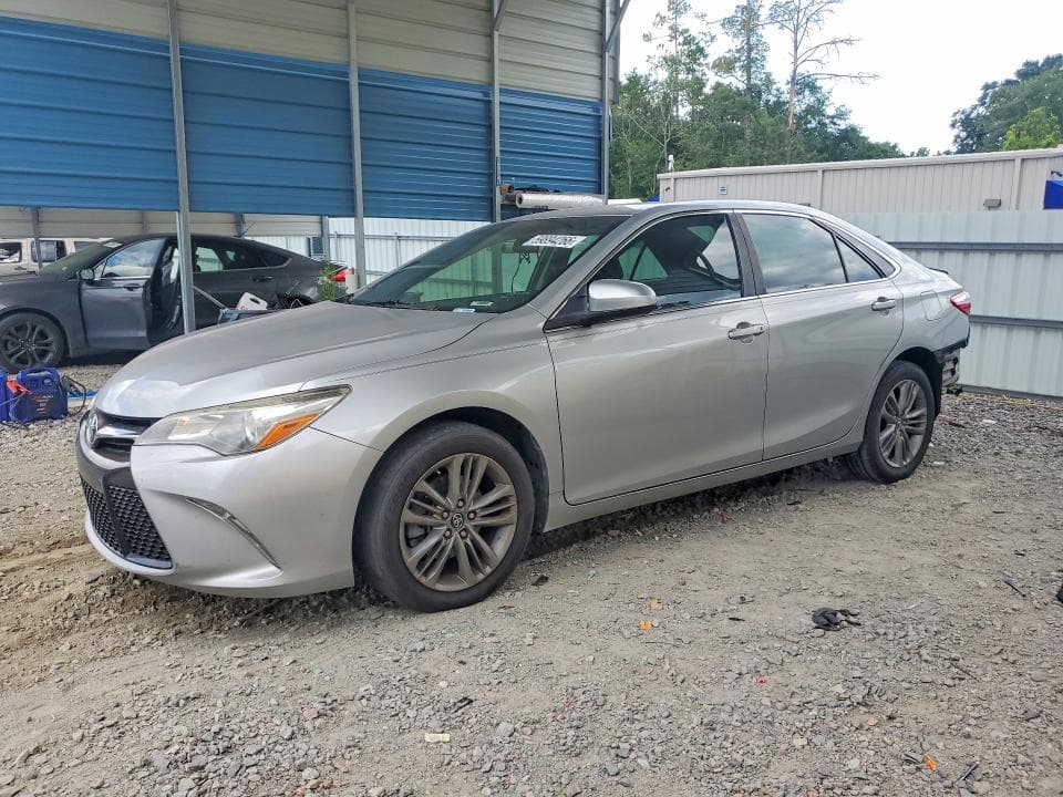 2017 TOYOTA CAMRY SE - 1