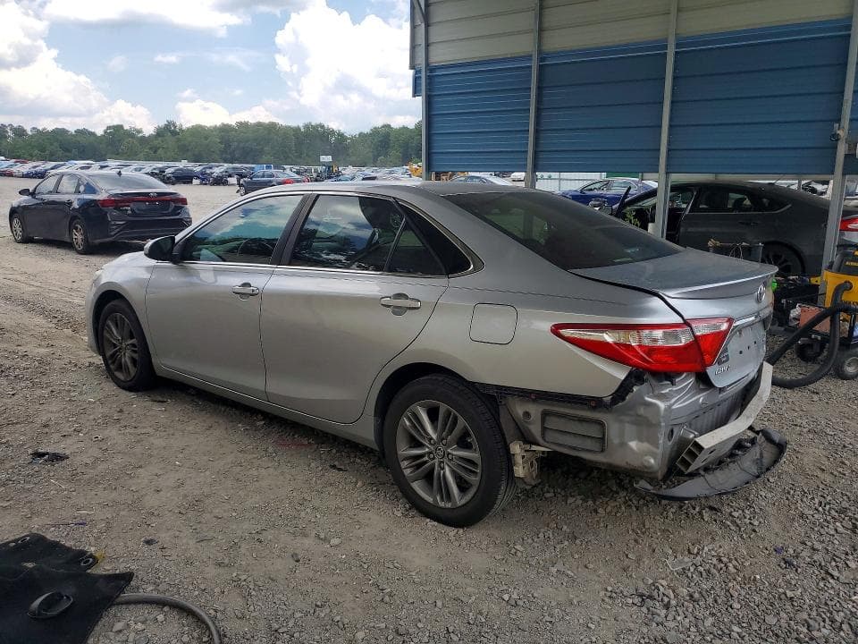 2017 TOYOTA CAMRY SE 2
