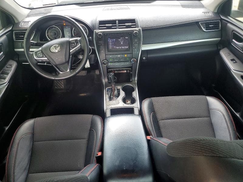 2017 TOYOTA CAMRY SE 8