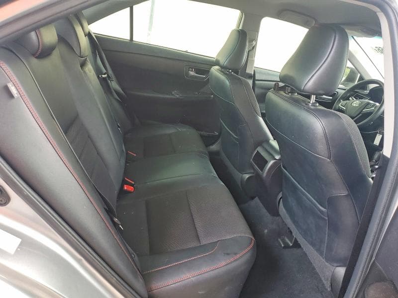 2017 TOYOTA CAMRY SE 10