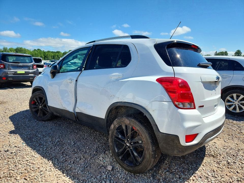 2021 CHEVROLET TRAX 1LT 2