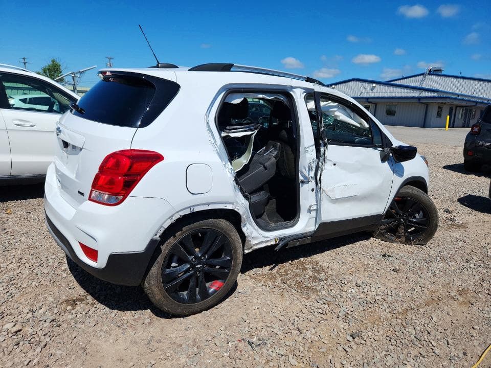2021 CHEVROLET TRAX 1LT 3