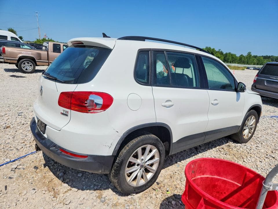 2017 VOLKSWAGEN TIGUAN S 3