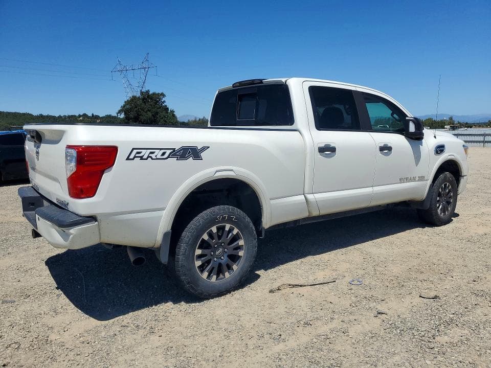 2019 NISSAN TITAN XD PRO-4X 3