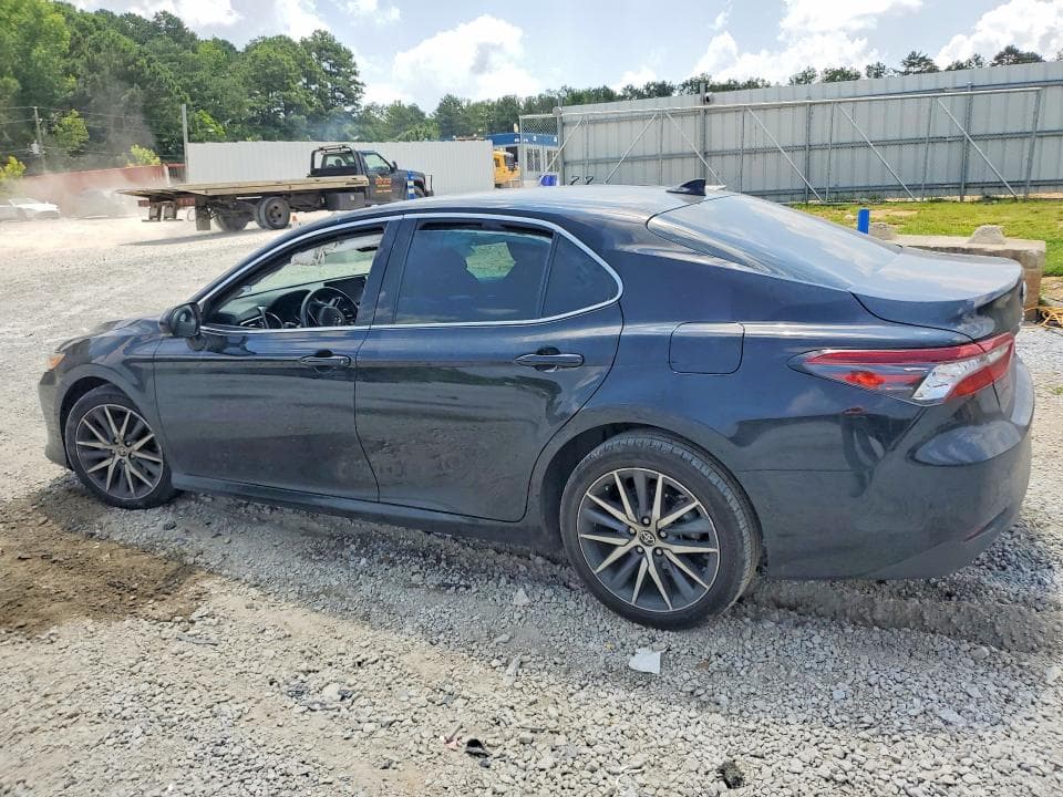 2024 TOYOTA CAMRY XLE 2