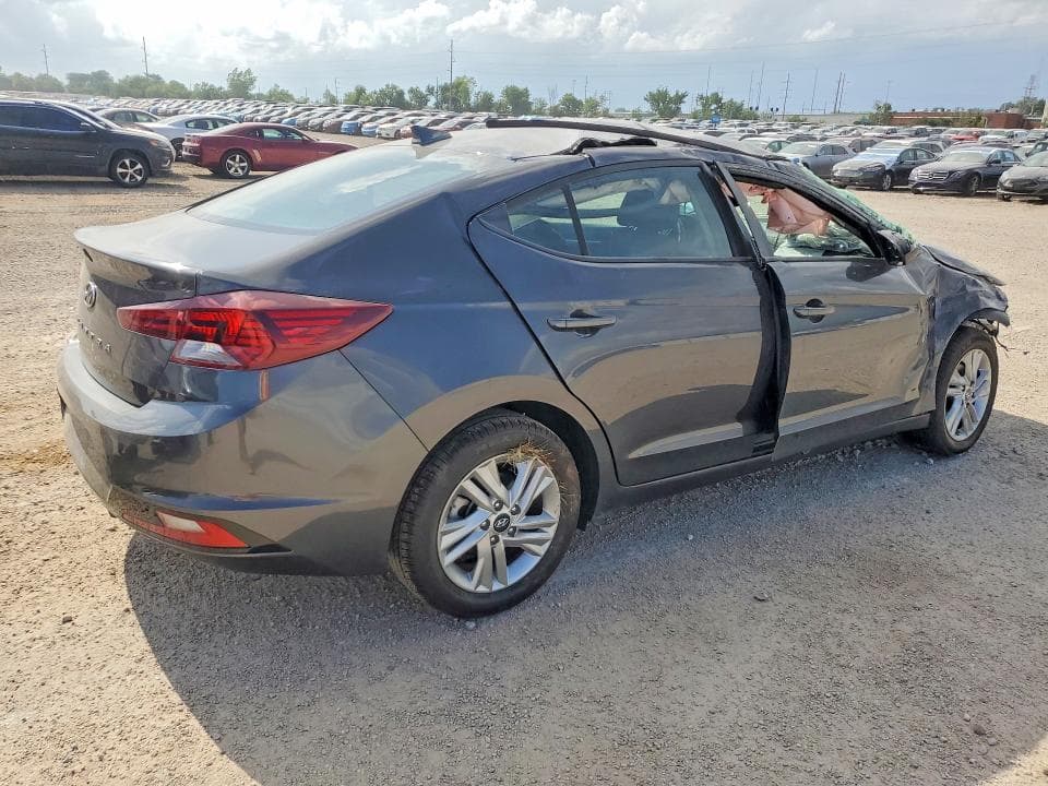 2020 HYUNDAI ELANTRA SEL 3