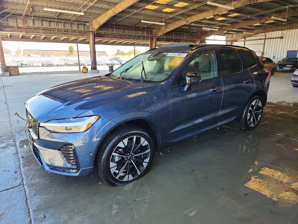 2026 VOLVO XC60 PLUS 1