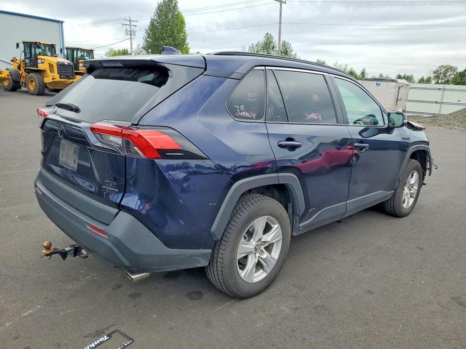 2020 TOYOTA RAV4 HYBRID XLE XLE 3