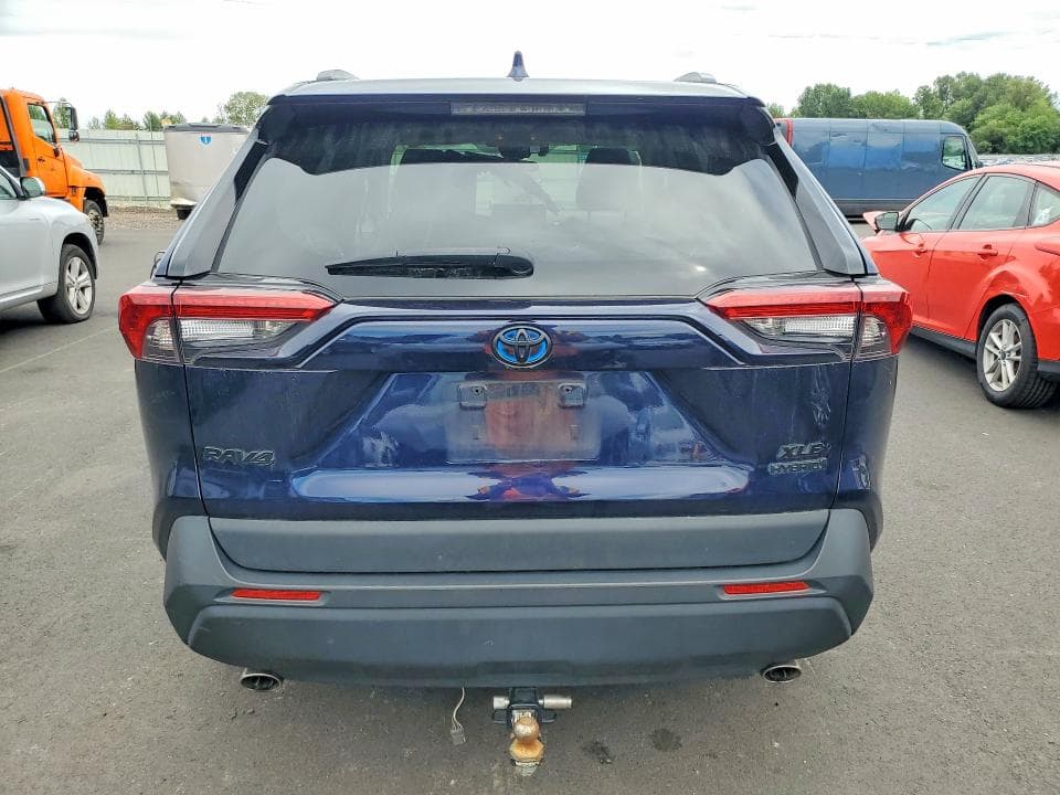 2020 TOYOTA RAV4 HYBRID XLE XLE 6