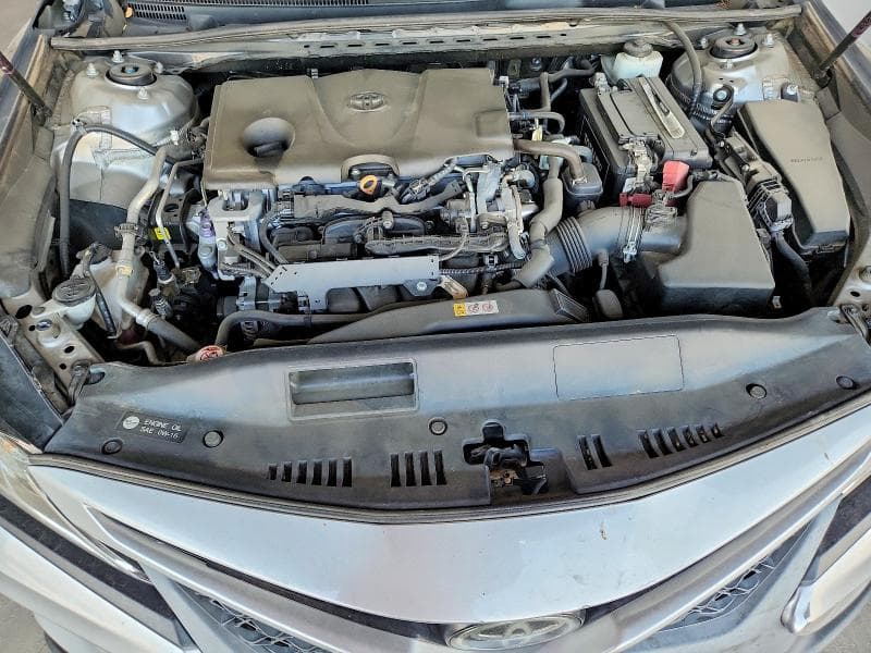 2019 TOYOTA CAMRY SE 11
